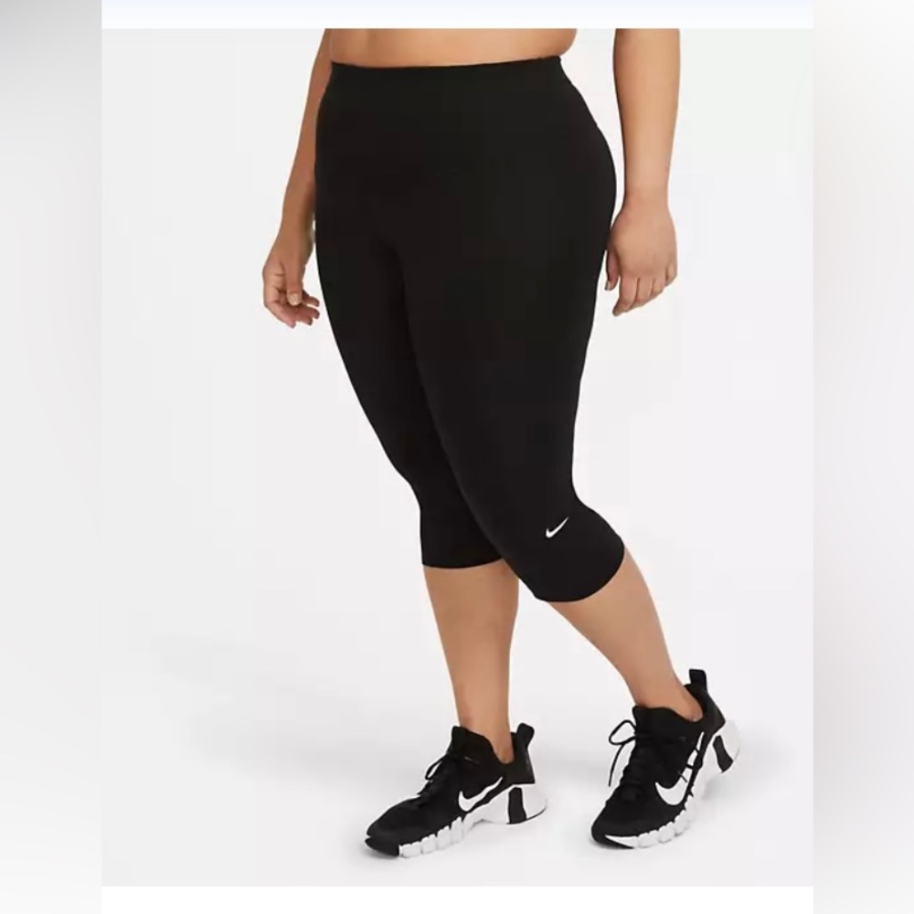 Nike One 2.0 Plus Size Black Crop Leggings Nwt 1X